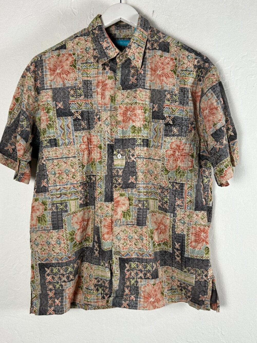 Tori Richard Mens Hawaiian Aloha Shirt Medium Leaf Floral Print Cotton Lawn